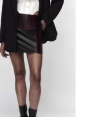 NWOT Zara motocross mini skirt faux leather with red pinstriping size M